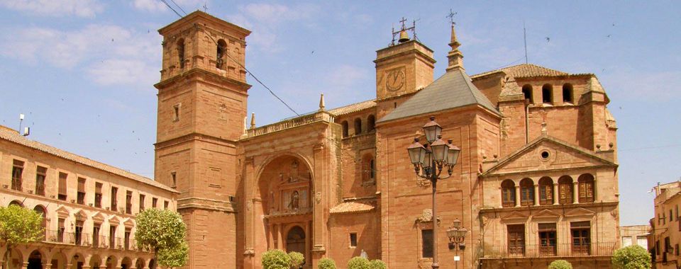 Fotografía de la Iglesia de San Andrés, en Villanueva de los Infantes.